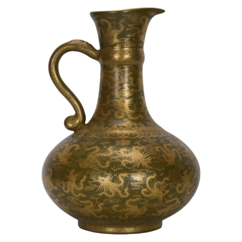 A QING DYNASTY QIANLONG PERIOD ENAMEL-PAINTED TEA-SHAPED VASE WITH GOLD-PAINTED PHOENIX AND FLOWER: Height 27 cm, mouth diameter 6 cm