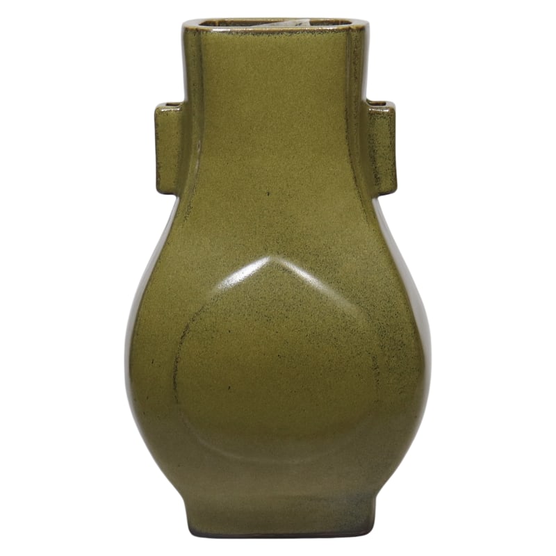 TEA-DUST GLAZED SQUARE VASE WITH TUBULAR HANDLES, MADE DURING THE YONGZHENG PERIOD OF THE QING: Height 31 cm, mouth width 11 cm, in perfect condition