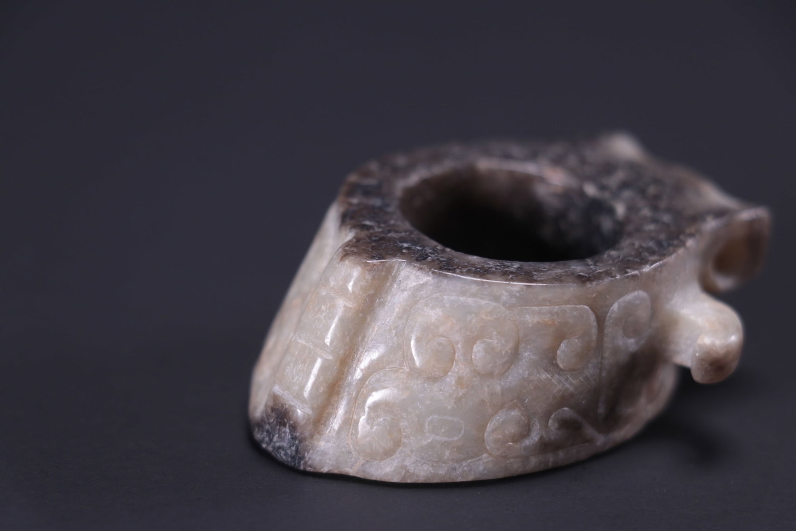 ANCIENT JADE WITH INTERLOCKING PATTERNS - 2