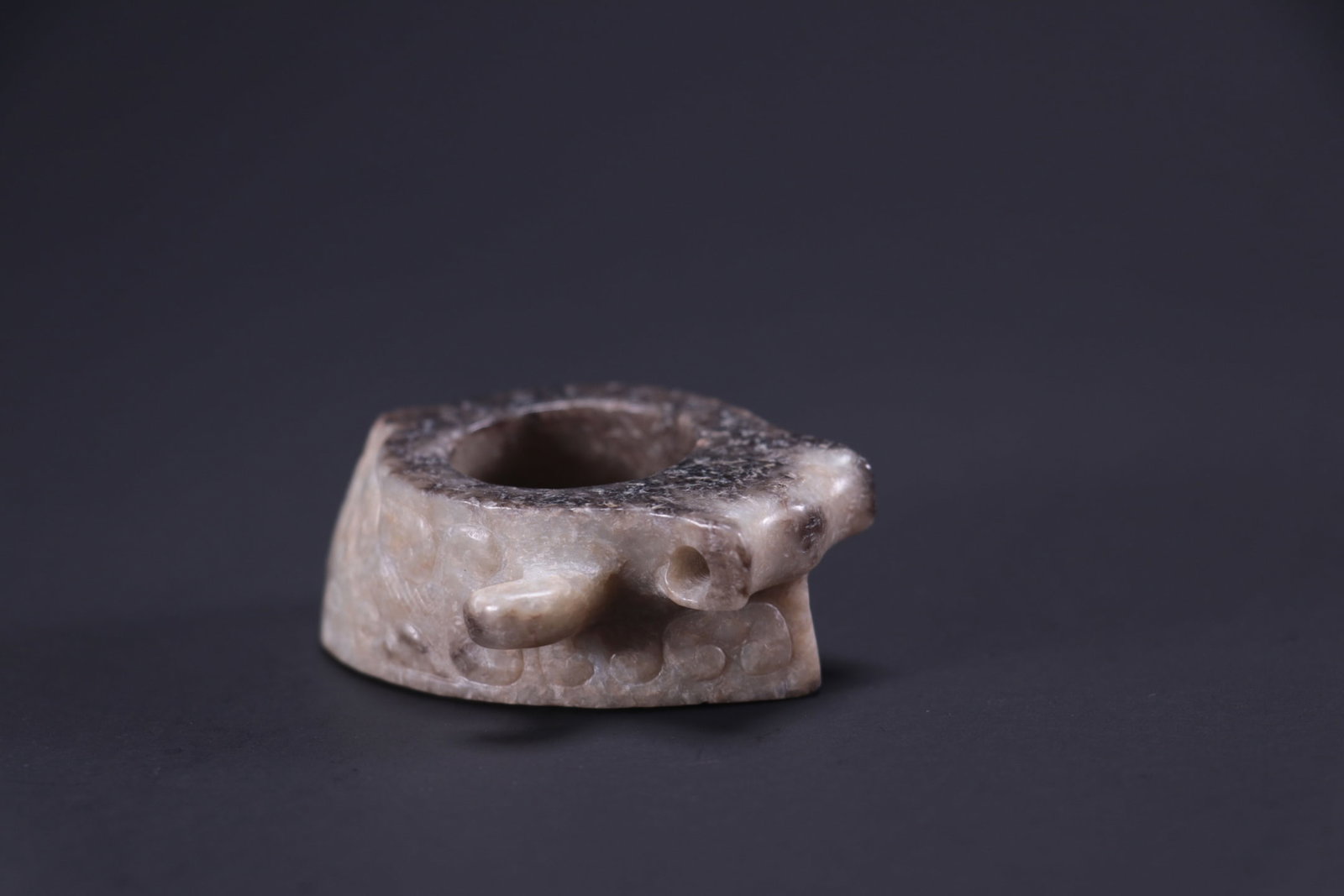ANCIENT JADE WITH INTERLOCKING PATTERNS - 5