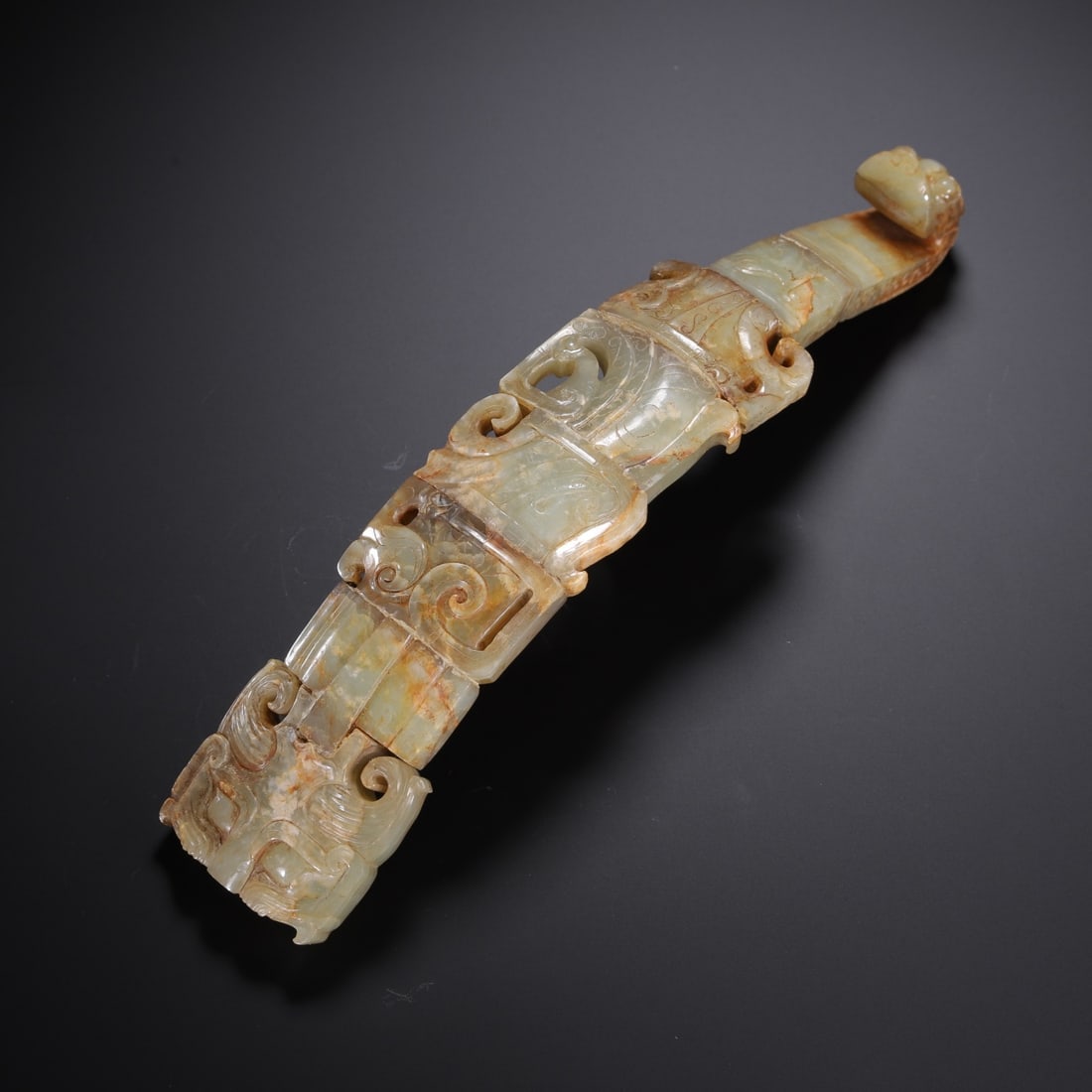 ANCIENT JADE BELT HOOK: Length 24cm, width 5cm, weight 360g