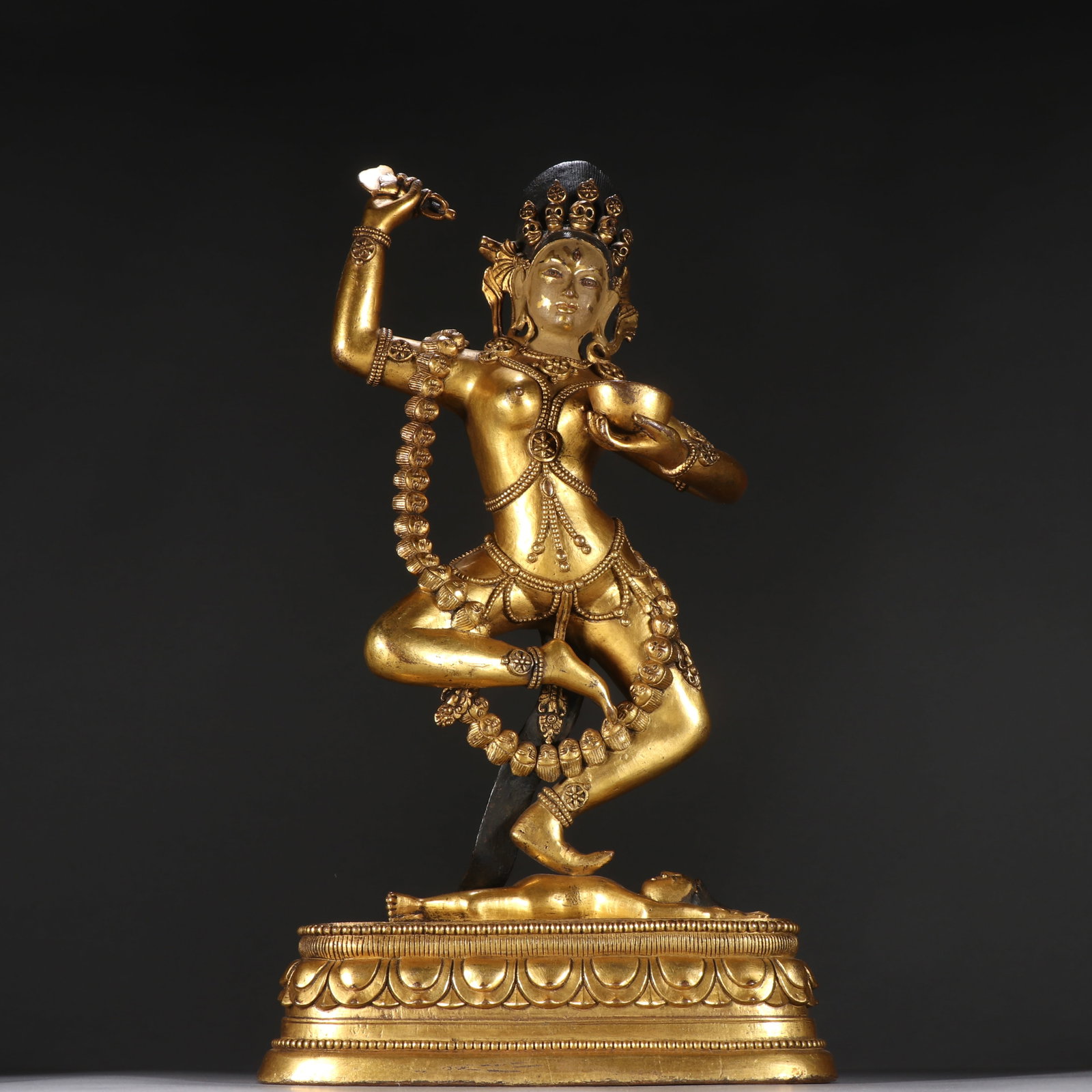 GILDED BRONZE GOLDEN BUDDHA MOTHER: Height 32cm, Width 18cm, Weight 2170g