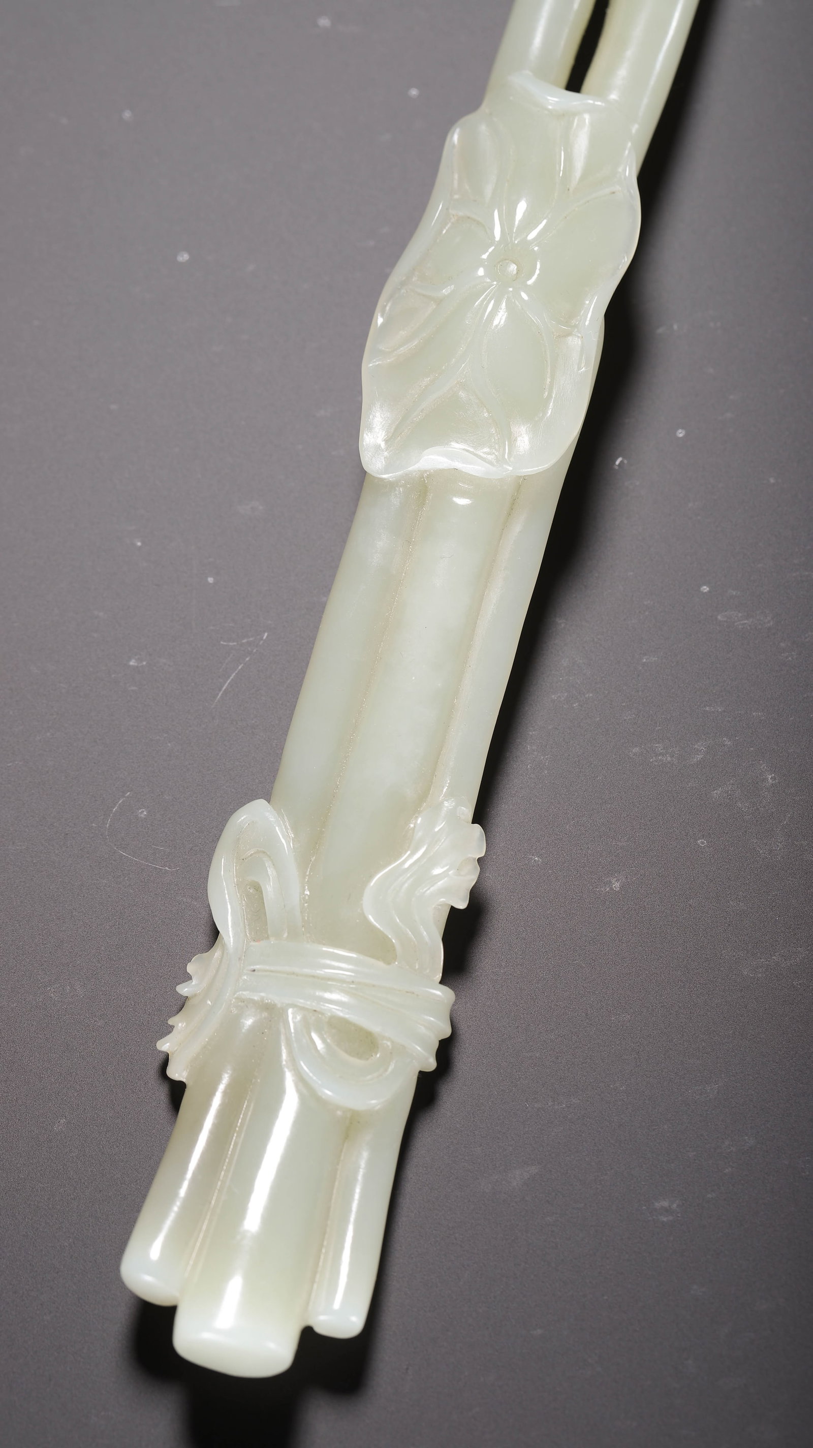 HETIAN WHITE JADE LOTUS PATTERN RUYI - 2