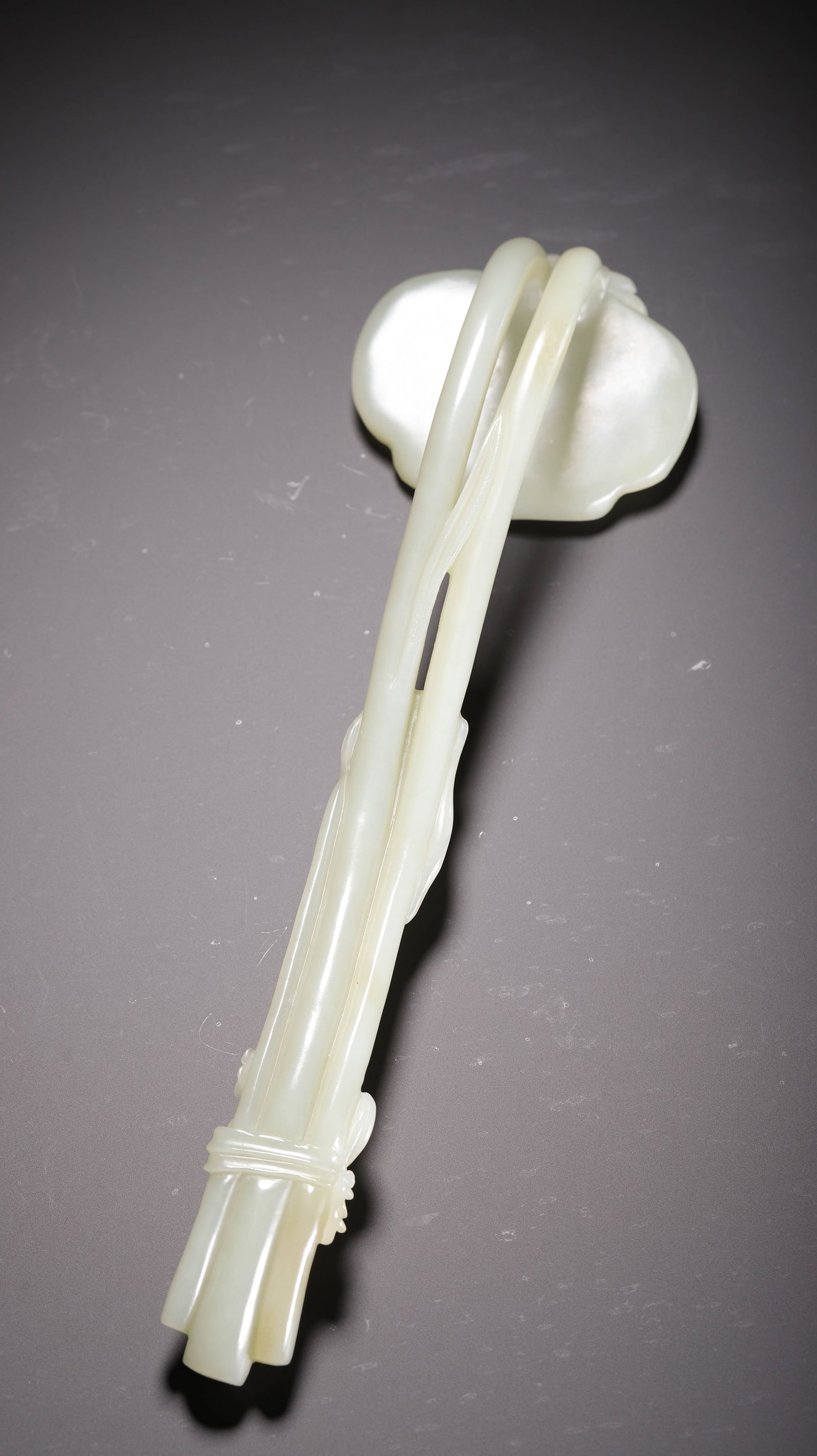 HETIAN WHITE JADE LOTUS PATTERN RUYI - 6
