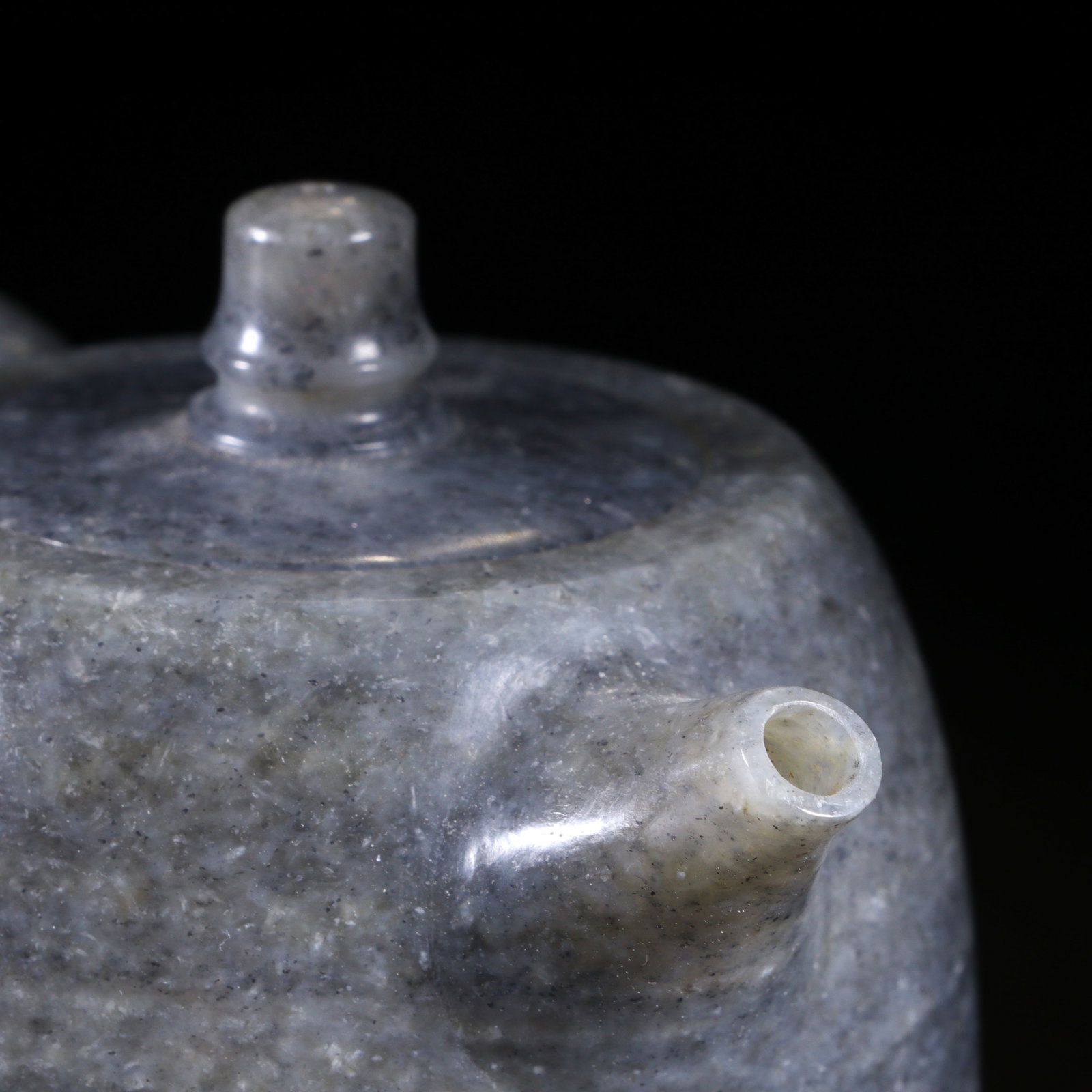 HETIAN JADE POT - 4