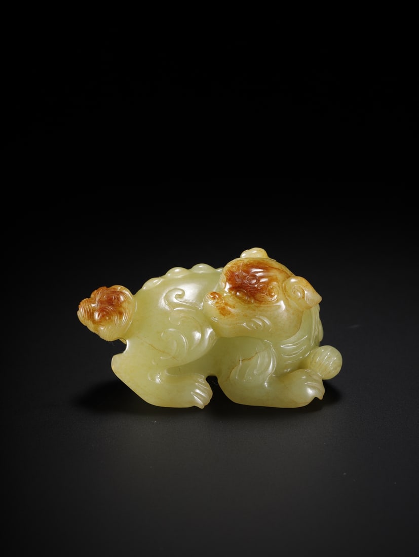 HETIAN YELLOW JADE AUSPICIOUS BEAST: Dimensions: 6.7 × 3.0 × 3.8 cm, Weight: 97 grams