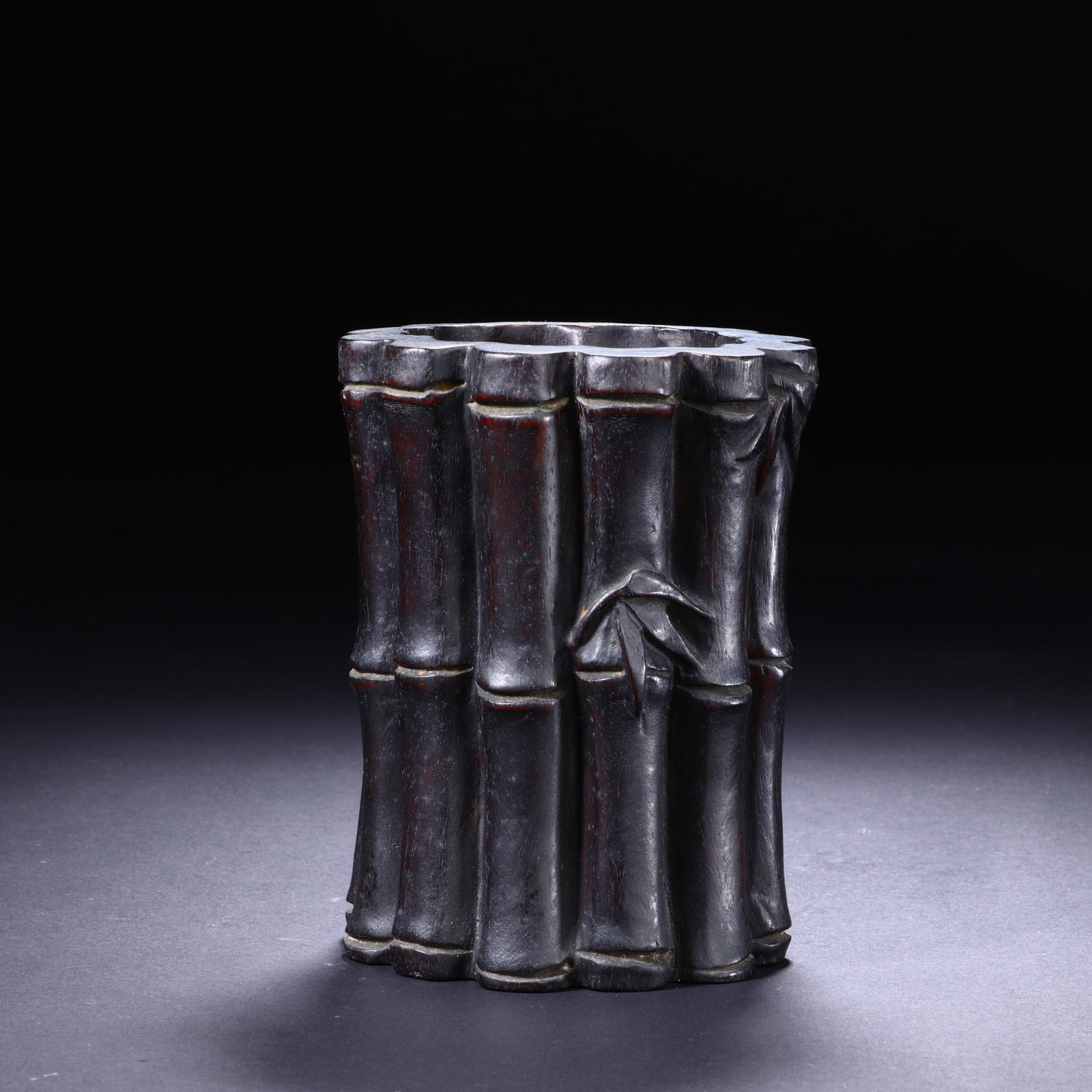 ROSEWOOD BAMBOO JOINT PEN HOLDER: Height 11.2cm, Width 8.5cm