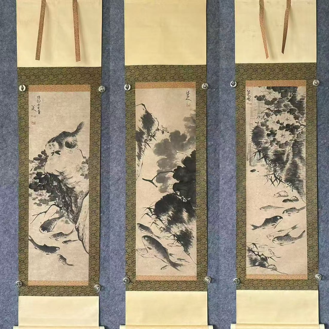 BADASHANREN:FLOWERSANDSWIMMINGFISH八大山人: Painting size: 31x96cm x 3