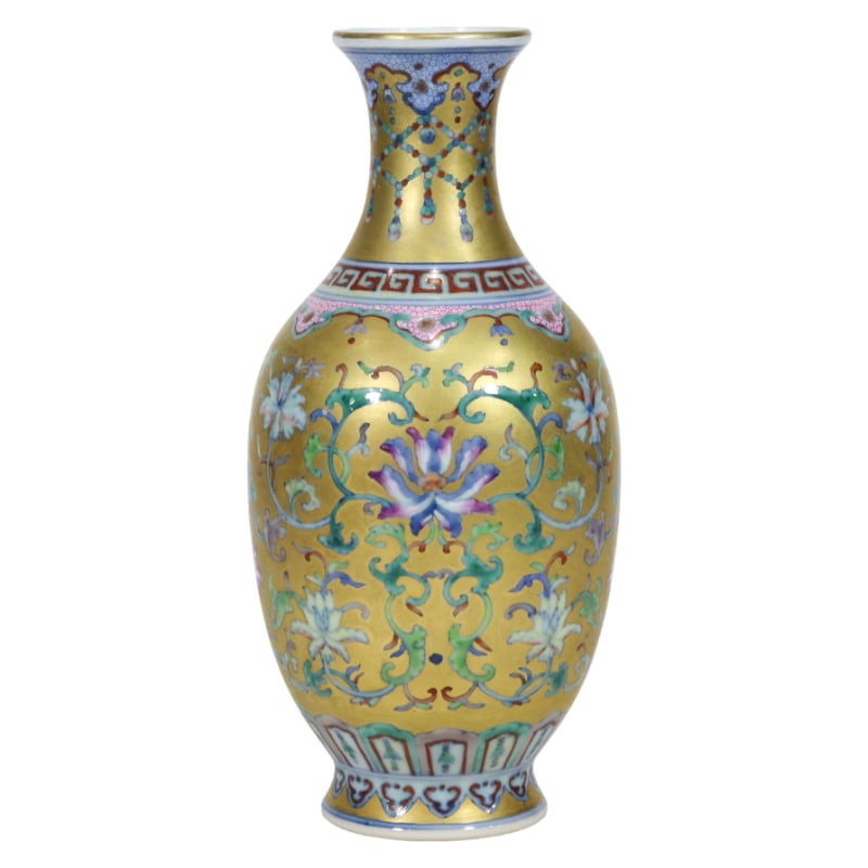 FAMILLE ROSE GILDED VASE (1 of 9)