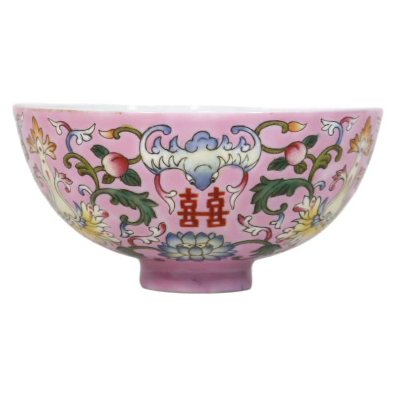 ROUGE AND POWDER CUP WITH INTERTWINED FLORAL PATTERNS: Height 4.5 cm, diameter 9 cm