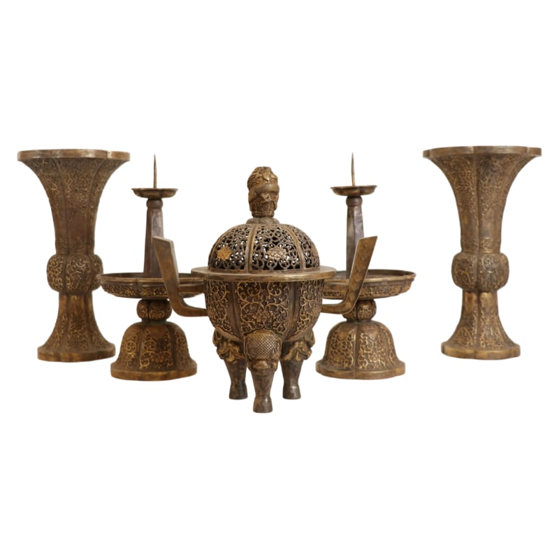 SILVER HIGH RELIEF ENGRAVED FLORAL GILT FIVE ALTARS: Height 29cm, Incense Burner Length 20cm, Weight 3350.6g