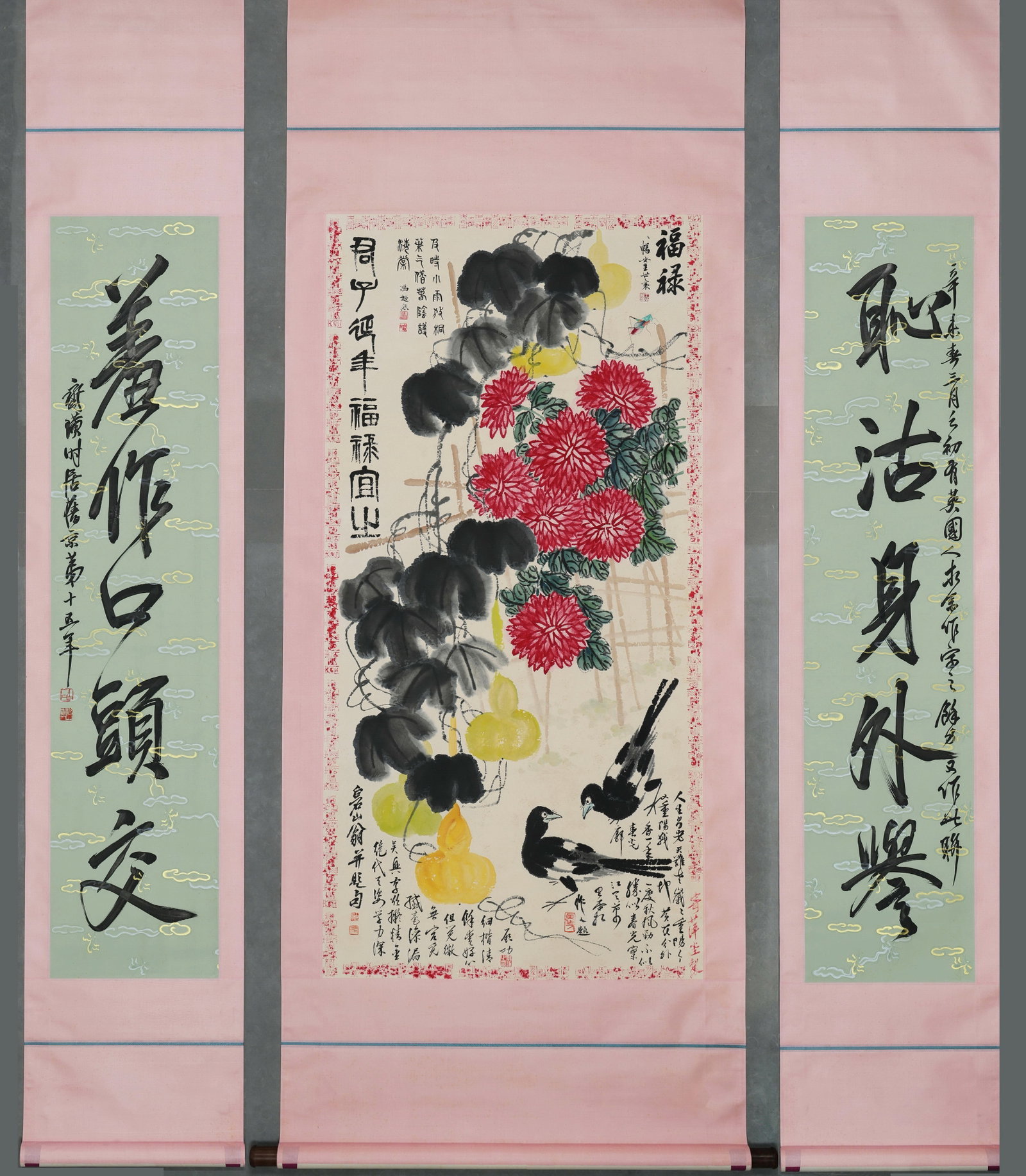 QI BAISHI, CALLIGRAPHY COUPLET,齐白石: Drawing heart size 137.5x68.5CM Couplet drawing heart size 137.5x30.5CMx2