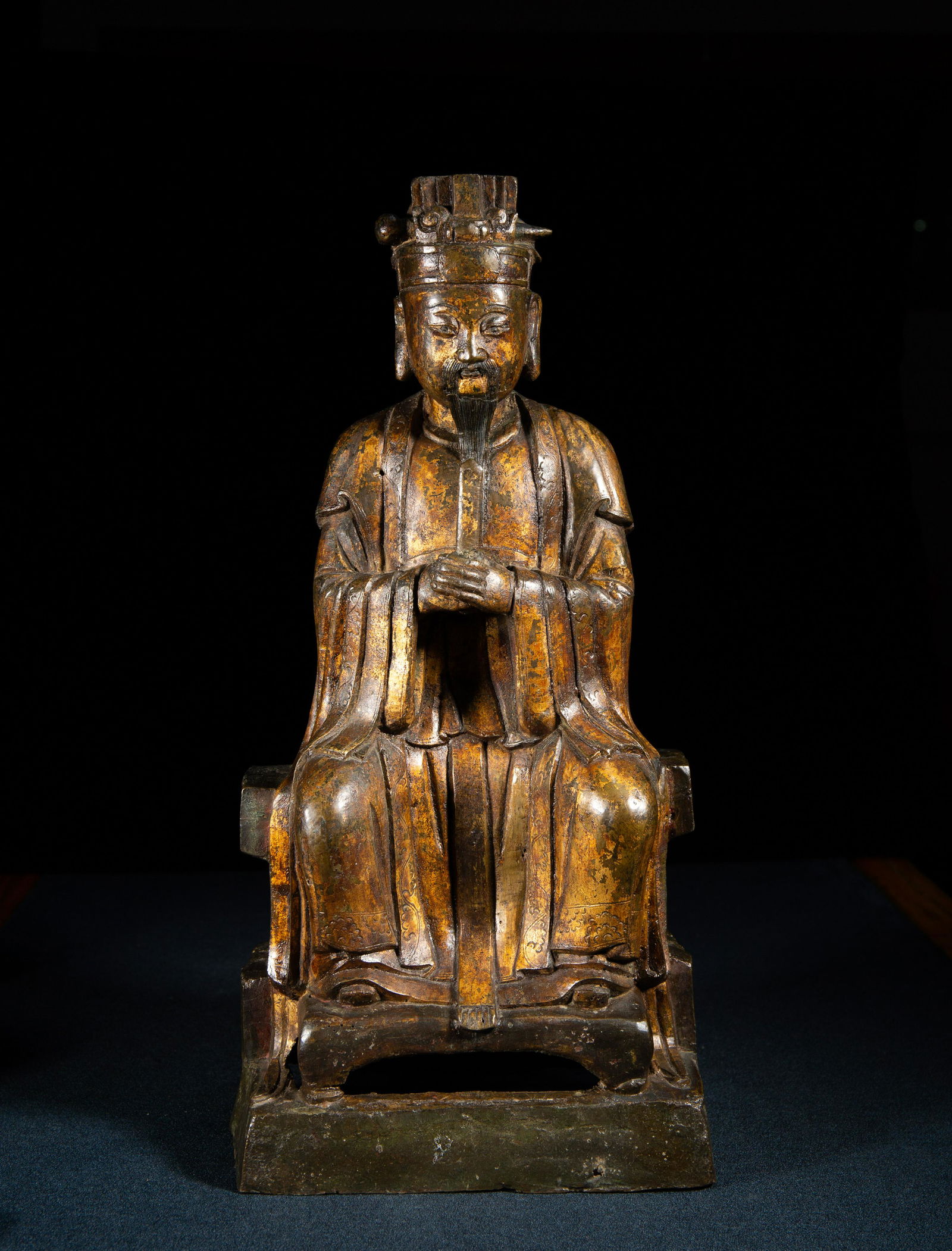 A COPPER FIGURE OF AN DAOISM OFFICIAL. (1 of 10)