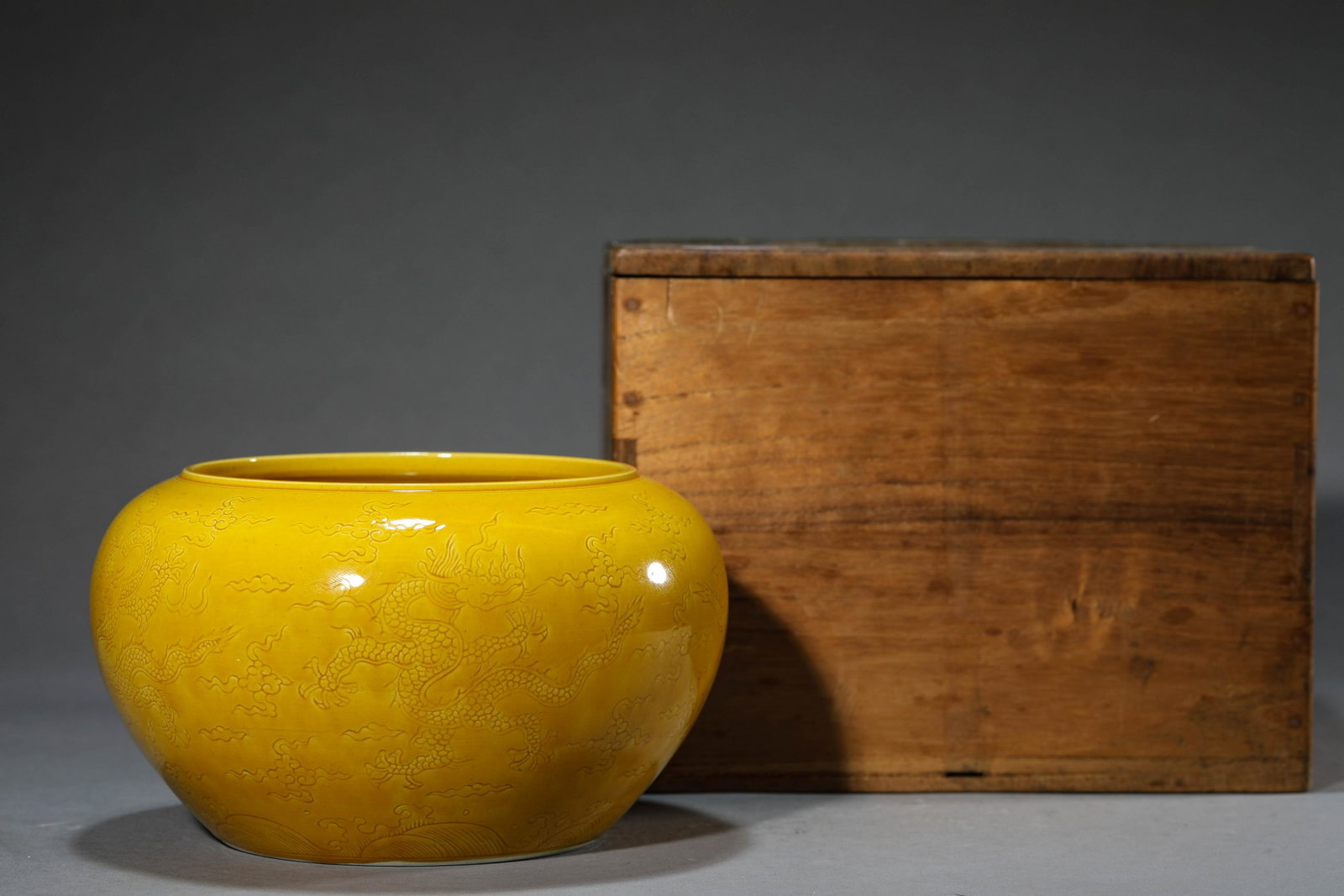 Incised Yellow Glaze Dragon Brush Washer: Incised Yellow Glaze Dragon Brush Washer ?黃?刻?紋? Height: 11.3cm, Diam. 14cm, Detailed condition reports are not included in this catalog. For additional information, including con