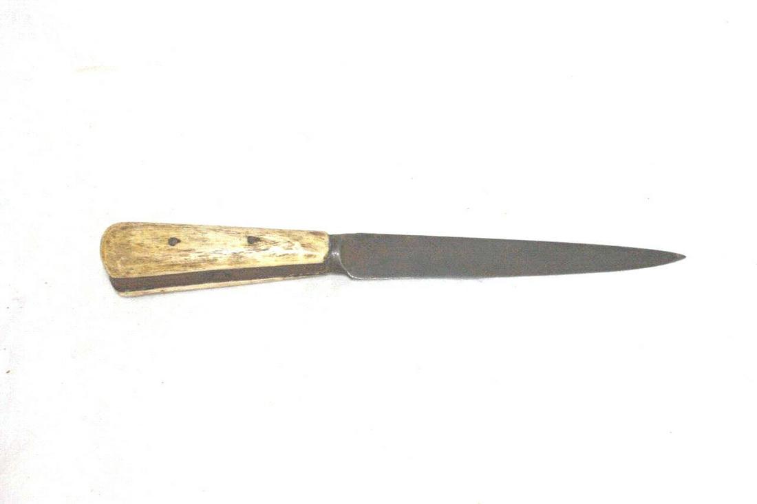 17 th Khanjer Damascus Steel Indo Persian Knife: 17 th Khanjer Damascus Steel Indo Persian Knife antique with bone handle.