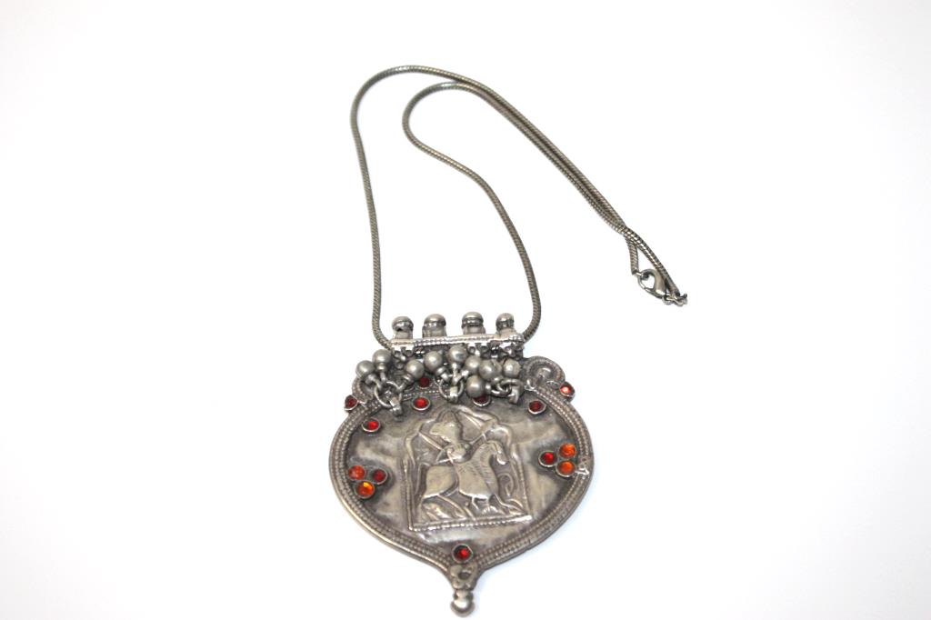 Silver Tibetan Pendant with Knight and Horse Silver (1 of 4)