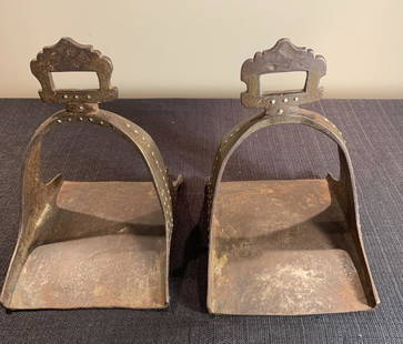 Original Pair of Qajar Iran Metal Stirrups gold inlaid .: Original Pair of Qajarian Metal Stirrups inlaid gold and silver in good condition early of the 19th century