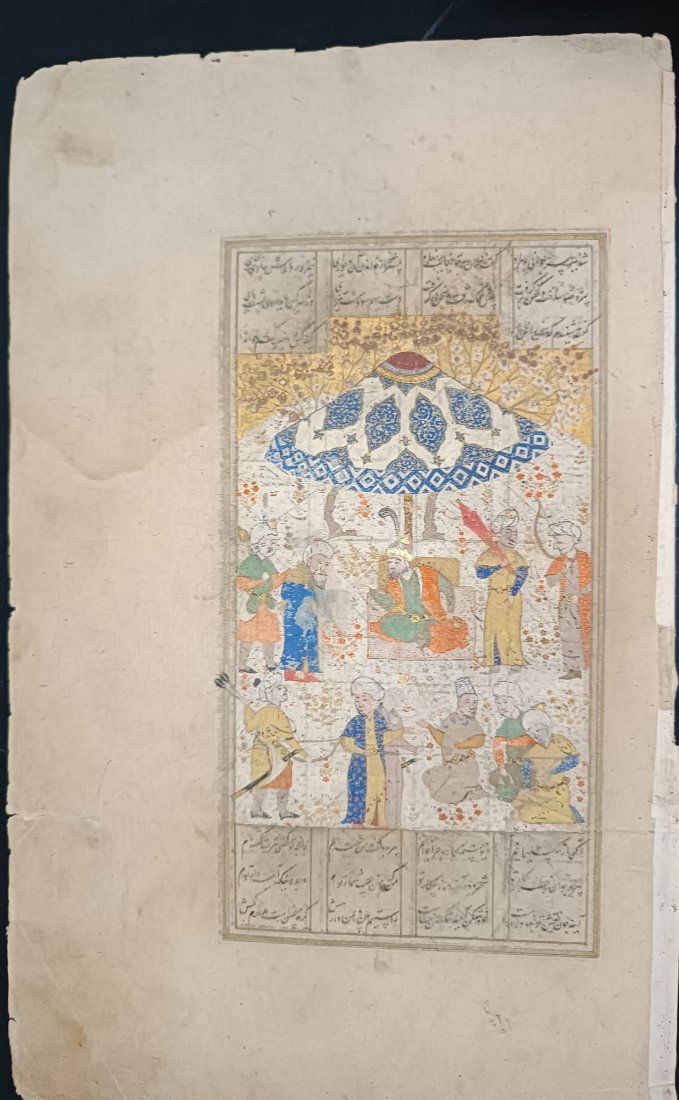 AN ILLUSTRATED FOLIO MINAIATURE FROM A DISPERSED FERDOWSI'S SHAHNAMA MANUSCRIPT Safavid 16th - 17th: AN ILLUSTRATED MINAIATURE FOLIO FROM A DISPERSED FERDOWSI'S SHAHNAMA MANUSCRIPT Safavid Iran, 16th - 17th century
