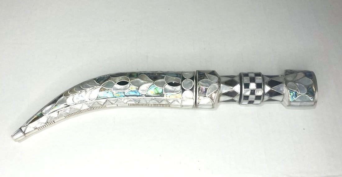 A mother of pearl inlaid dagger knife khanjer (1 of 5)