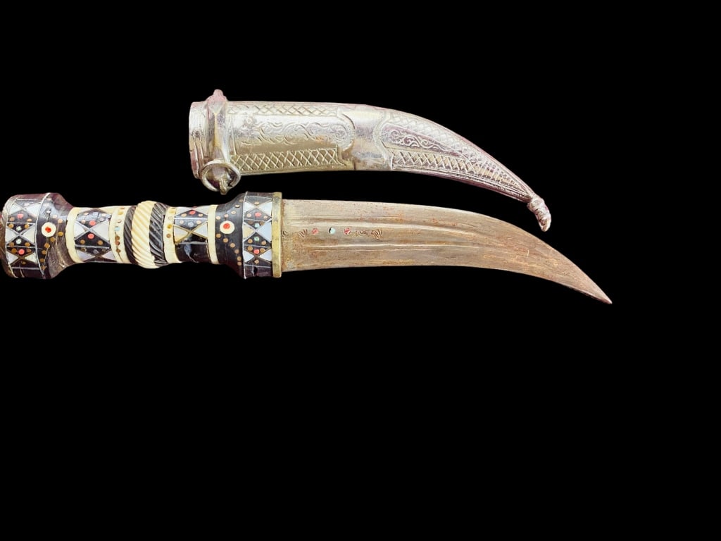 19 TH  A SYRIAN MAGDALI DAGGER   HAND MADE khanjar mother pearl (1 of 5)