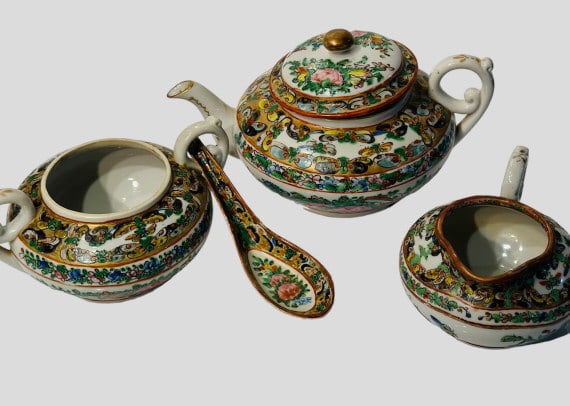 19 th Chinese set of famille rose tea bot and milk 19 th Chinese set of famille rose tea bot and: 19 th Chinese set of famille rose tea bot and milk suger set of famille rose tea bot and milk . For condition report please contact E-mail :(antiquesyorkville@gmail.com ) phone:(+647-671-4495) Thanks 