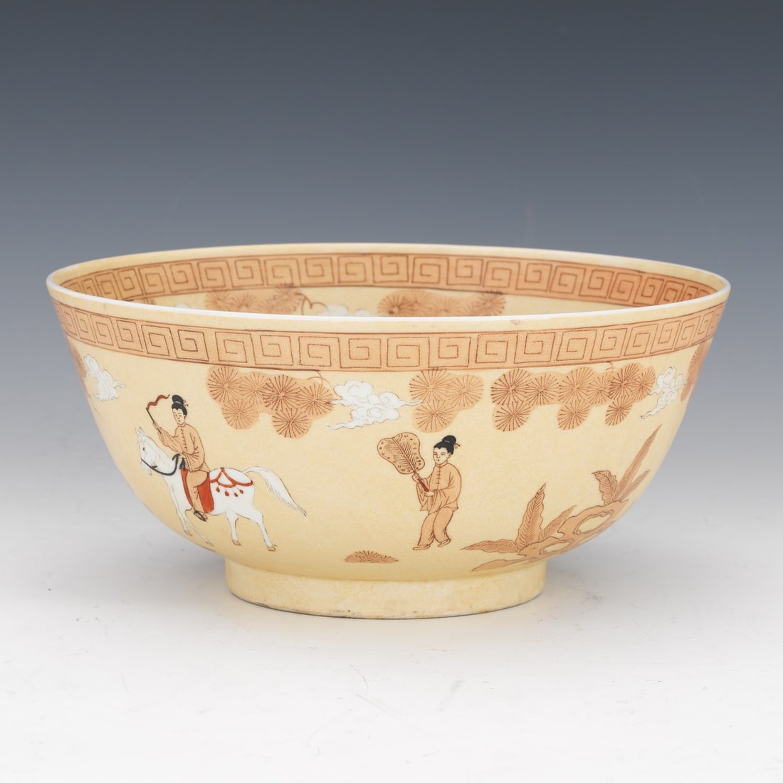 Japanese Porcelain Ware Centrepiece Bowl, Figural Japanese Porcelain Ware Centrepiece Bowl, Figural (1 of 6)