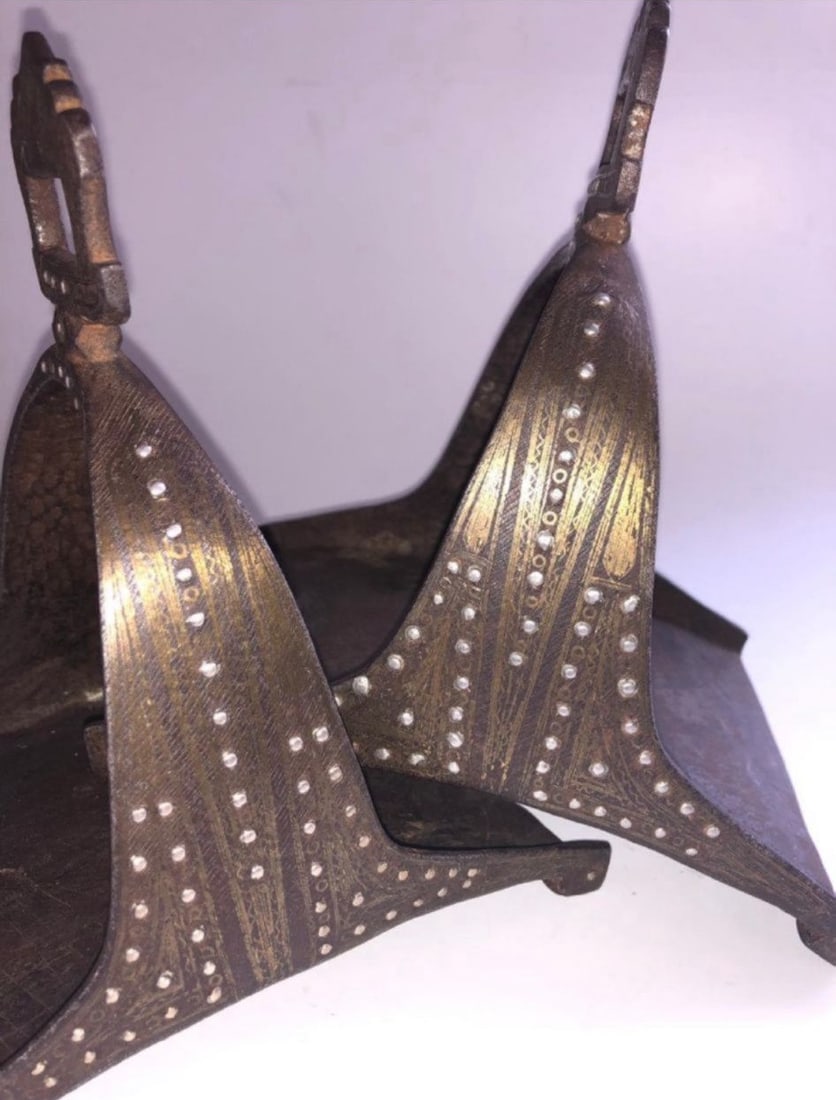 18 century  A pair of Persian  steel  riding stirrups inlaid goold and silver in good condition. Hi (1 of 6)