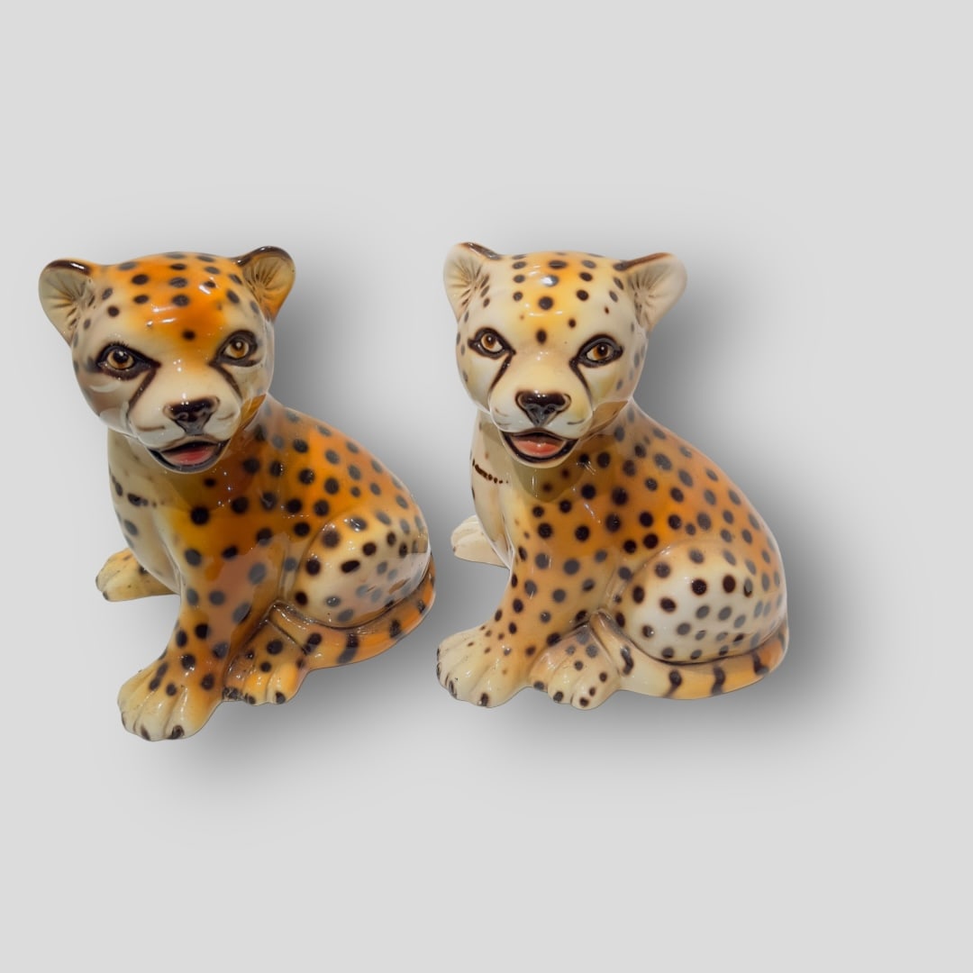 Pair of Bellini Porcelain Cheetah Cub Figurines Cy Pair of Bellini Porcelain Cheetah Cub Figurines (1 of 6)