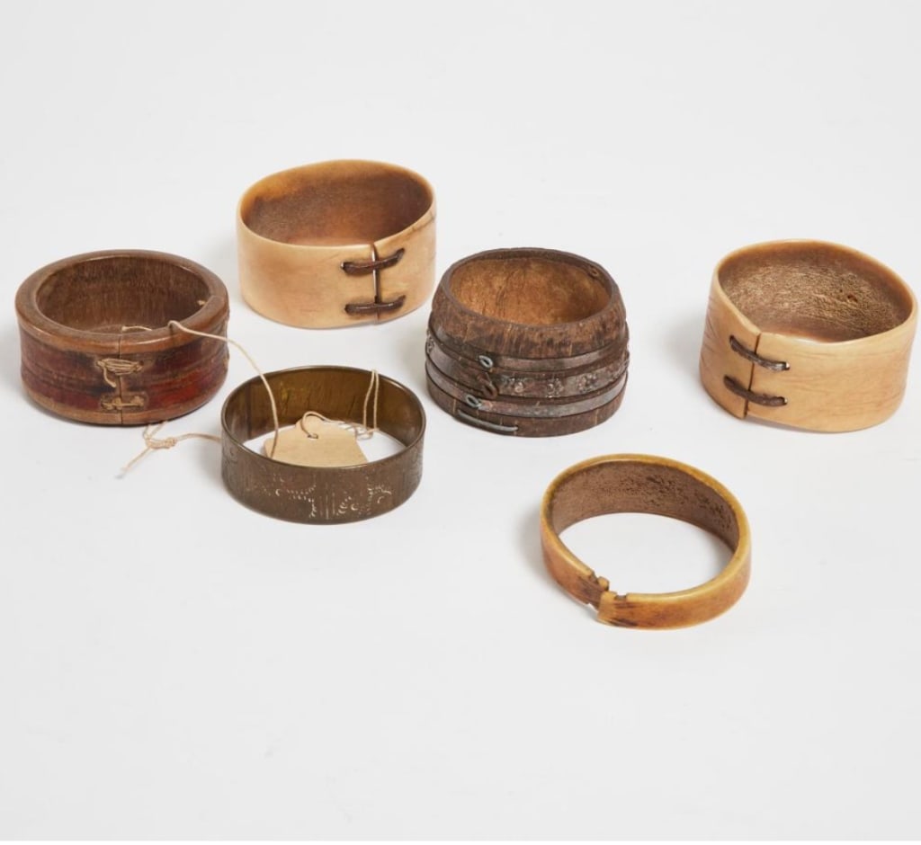 19th bone and wood Bracelets and metal and silver 19th ibone and wood Bracelets: 19th bone and wood and silver Bracelets .For condition report please contact E-mail :(antiquesyorkville@gmail.com ) phone:(+647-671-4495) Thanks Yorkville Auction