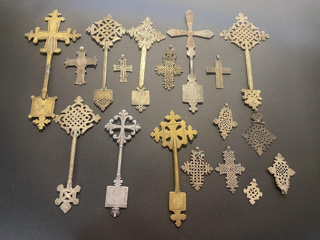 Set of 18 Coptic blessing crosses with openwork Set of four Coptic blessing crosses with openwork (1 of 3)