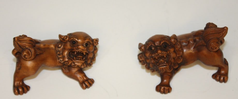 Pair of Wooden Japanese Netsuke Lions Pair of Wooden Japanese Netsuke Lions. As older Buddhist (1 of 4)