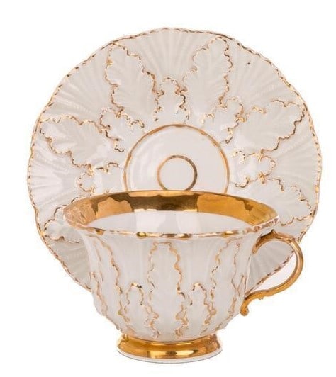 Meissen Germany Gilt Porcelain Cup and Saucer Leaf Meissen Germany Gilt Porcelain Cup and Saucer: Meissen Germany Gilt Porcelain Cup and Saucer Leaf Decoration For condition report please contact E-mail :(antiquesyorkville@gmail.com ) phone:(+647-671-4495) Thank you Yorkville Auction Appraisals...