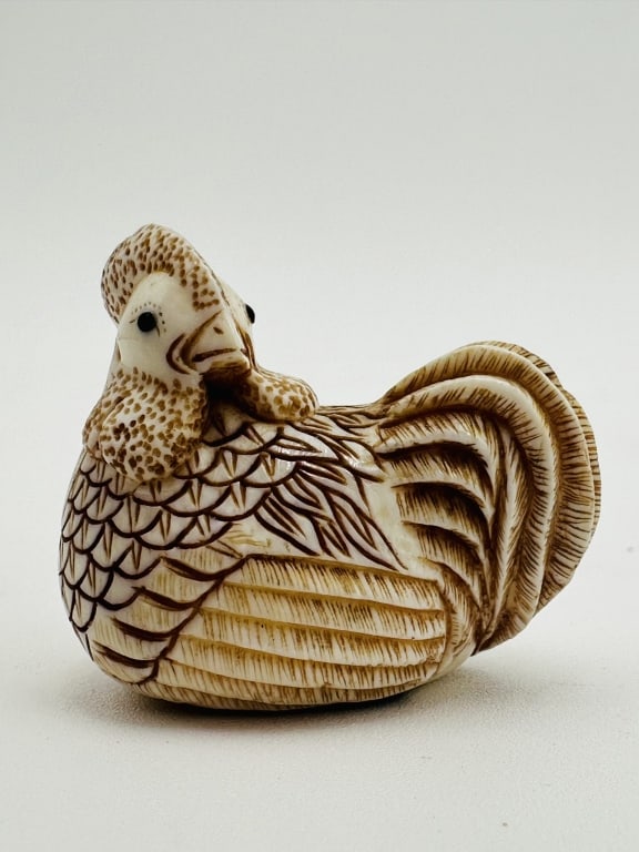 19 th Chinese japan Netsuke hard carved  19 th Chinese japan Netsuke hard carved (1 of 4)