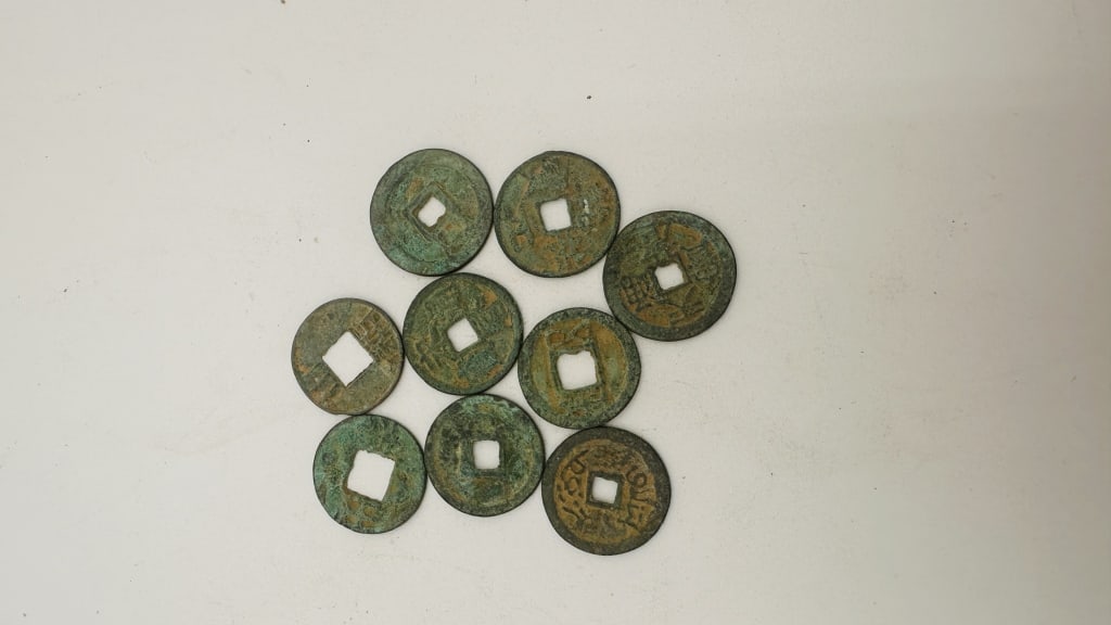 coins pieces CHINA Ming Dynasty Yong Le Tong Bao coins CHINA Ming Dynasty Yong Le Tong Bao (1403-24): coins CHINA Ming Dynasty Yong Le Tong Bao (1403-24) 1 cash Two Varieties This is a NO RESERVE AUCTION: there are no hidden or confidential reserves, all acceptable bidding commences at the online STAR