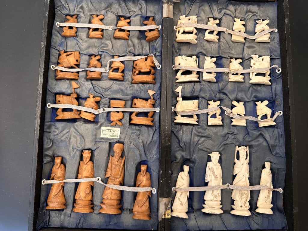 Vintage Hand Carved bone Chess Set Vintage Hand Carved bone Chess Set: Vintage Hand Carved bone Chess Set to be sold no reserve ..This is a NO RESERVE AUCTION: there are no hidden or confidential reserves, all acceptable bidding commences at the online START PRICE.For co