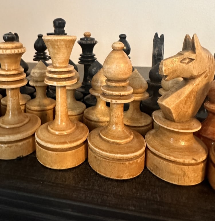 wood chess set hand craft wood chess set hand craft . For condition report please contact E-mail: wood chess set hand craft . For condition report please contact E-mail :(antiquesyorkville@gmail.com ) phone:(+647-671-4495) Thanks Yorkville Auction.Condition Report Photo Folder https://drive.google