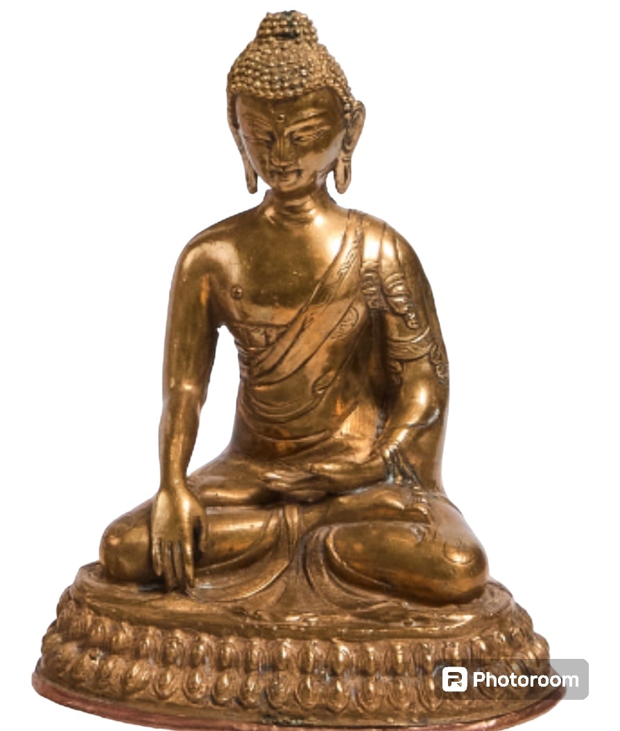19 th bronze buddhist hindu seated buddha figure: 19 th bronze buddhist hindu seated buddha figure HIGH 14 CM .For condition report please contact E-mail :(antiquesyorkville@gmail.com ) phone:(+647-671-4495) Thank you Yorkville Auction Appraisals .Co