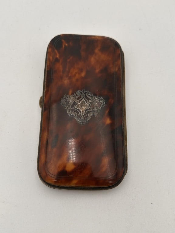 cigar case in tortoise shell victorian Tortoise shell cased cigar and Vespa holder, expandable to (1 of 5)