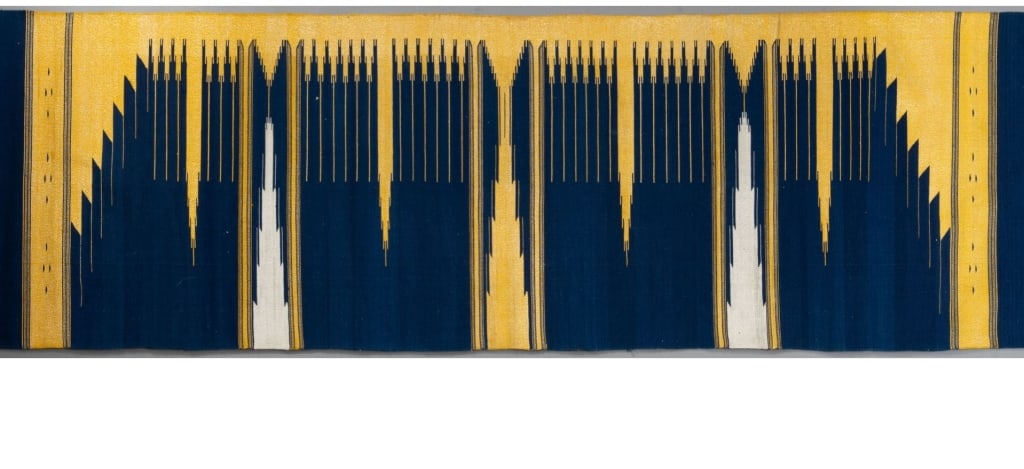 A LARGE BLUE AND GOLD 'ABAS SYRIA SYRIAN (MEN'S COATS) COUPON Abaya COUPON Embroidered with gold: A LARGE BLUE AND GOLD 'ABAS SYRIA SYRIAN (MEN'S C A LARGE BLUE AND GOLD 'ABAS SYRIA SYRIAN (MEN'S COATS) COUPON Abaya COUPON Embroidered with gold metallic threads, composed of large rectangular strip