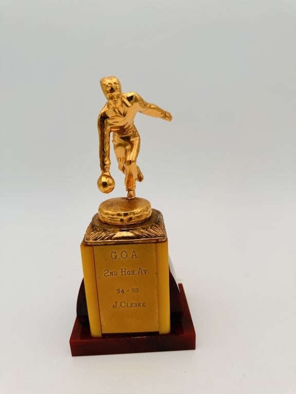 Vintage 1950's Bowling bakelite base   H 21 CM  . (1 of 2)