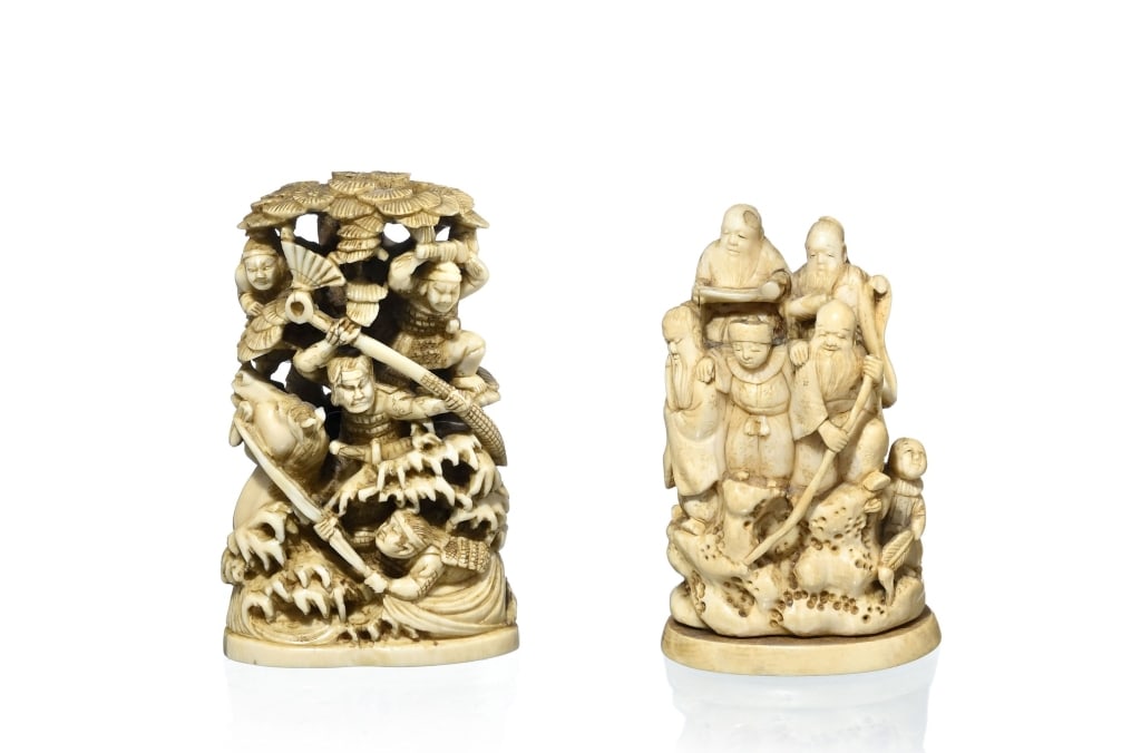 Group of figures, 2 small okimono in marine  Japan, Meiji period, one showing warriors among (1 of 8)