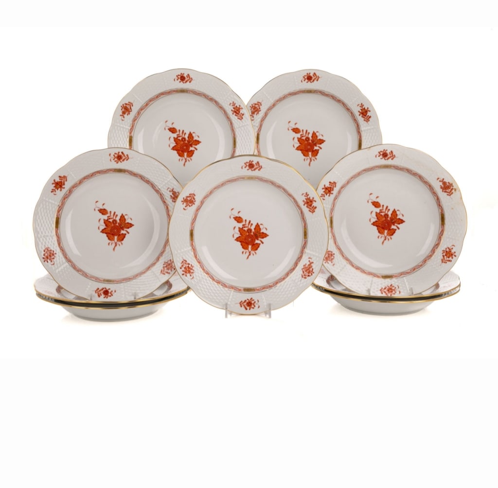SET TEN OF Chinese Bouquet Rim Soup Bowl by Herend SET TEN OF Chinese Bouquet Rim Soup Bowl by: SET TEN OF Chinese Bouquet Rim Soup Bowl by Herend is stunning white porcelain dinnerware that adds a vibrant pop of colour to any table setting. The opulent 24 karat gold accents highlight the intric