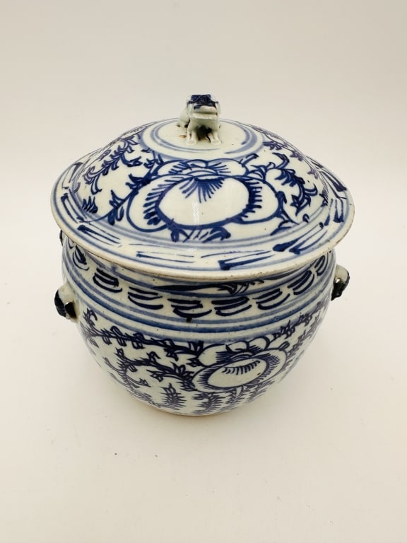 19th, Antique Chinese Qing Dynasty Blue & White Ll Chinese Blue and White Porcelain Covered Jar with (1 of 3)