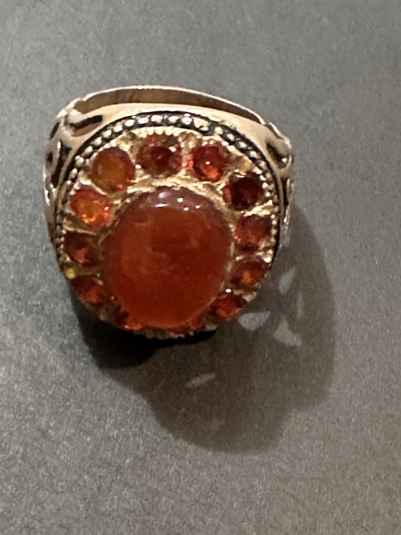 925 SILVER MAN RING WITH AGATE SILVER MAN RING WITH AGATE . For condition report please contact (1 of 3)