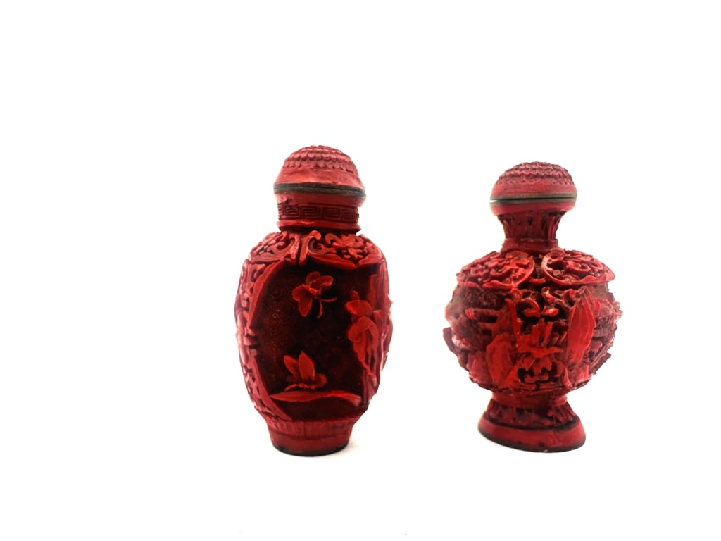 Two Chinese Cinnabar lacquer snuff bottles Pair of Chinese Carved Cinnabar Snuff BottlesQing Dynasty (1 of 4)