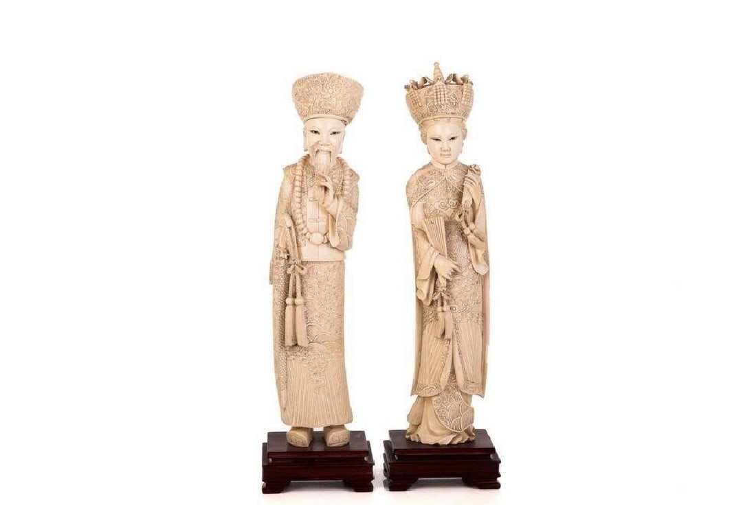 Large PAIR OF CARVED QING FIGURES, EMPEROR AND EMPRESS (1 of 4)