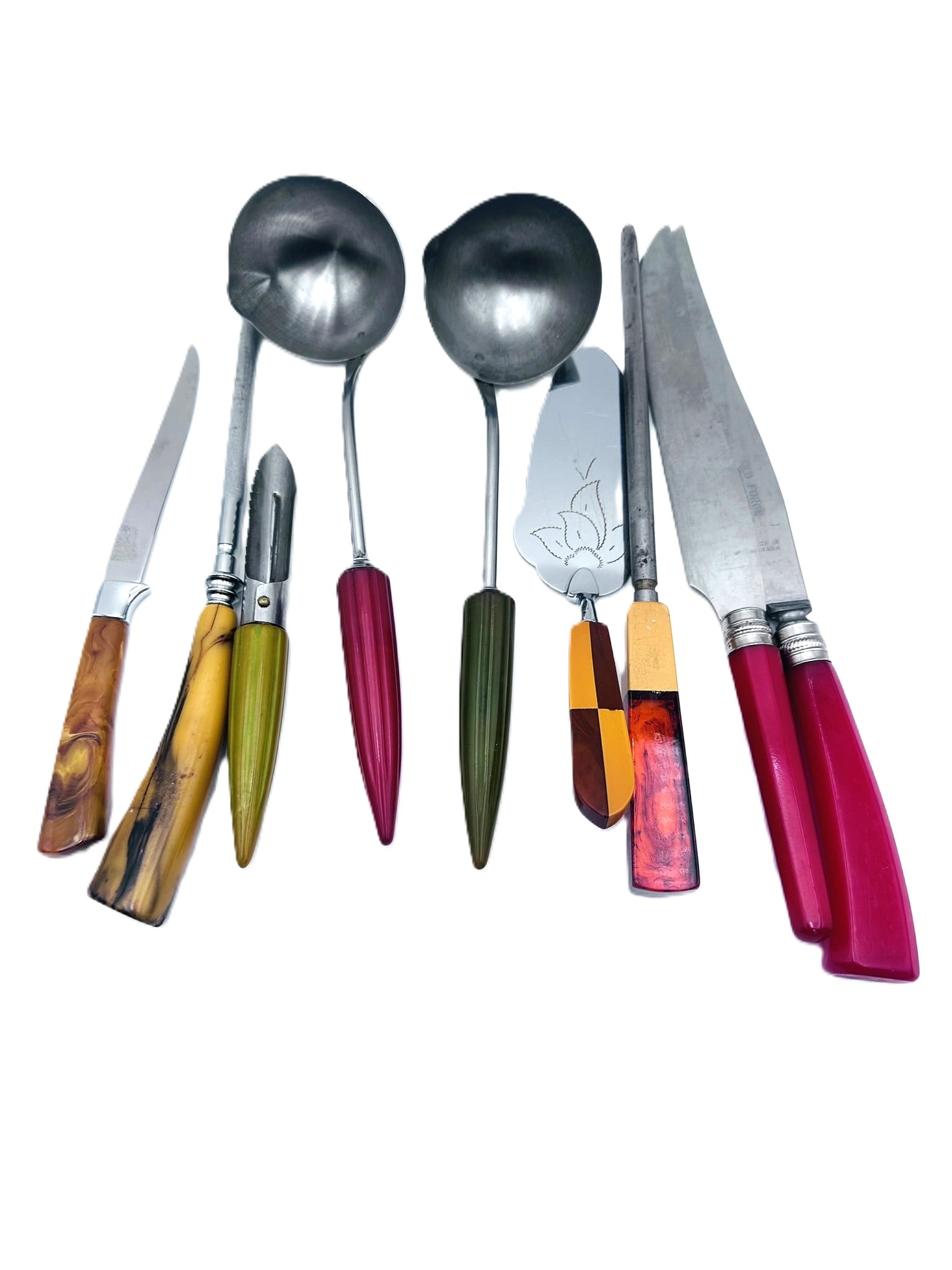 A vintage Bakelite cutlery and serving utensil group (1 of 5)