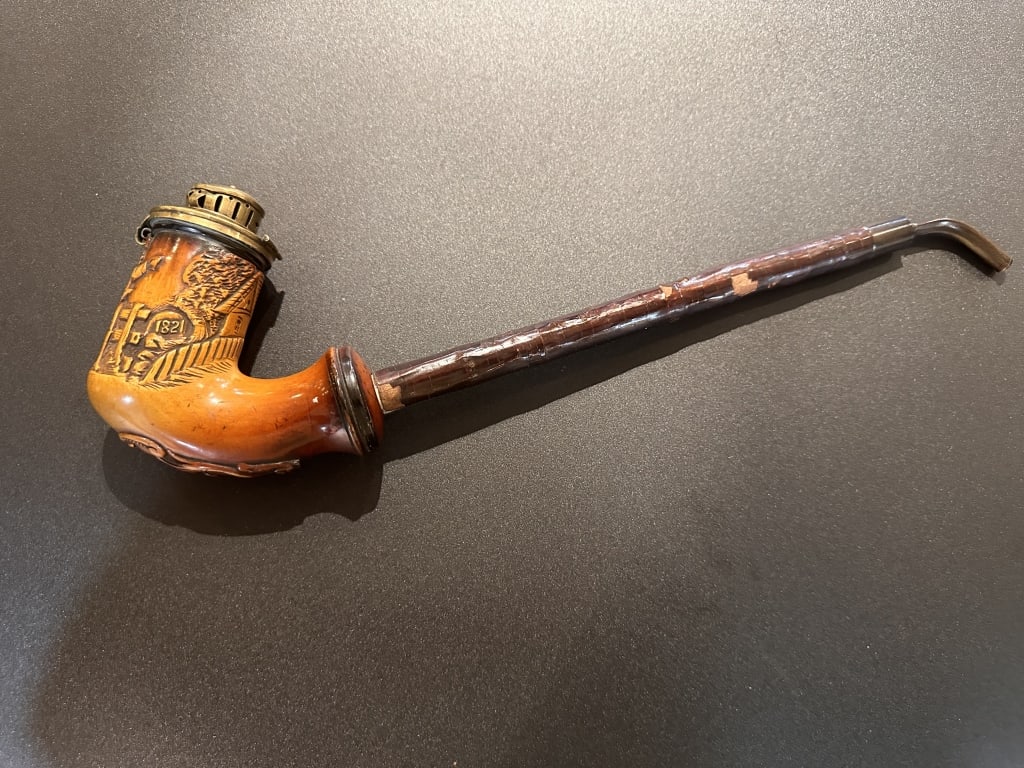 large ANTIQUE 1830 MEERSCHAUM LAP PIPE SUPER germany L 41 CM . For condition report please (1 of 9)
