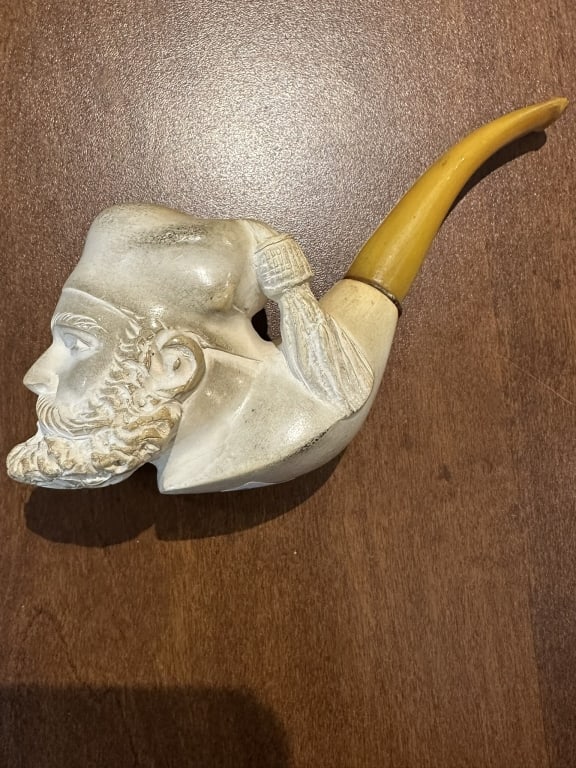 VINTAGE MEERSCHAUM AMBER ENGRAVED PIPE .L 14 CM . For condition report please contact E-mail (1 of 3)