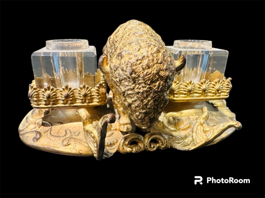 Antique Figural Buffalo Inkwell with Dual Glass Wells ? 19th Century American Bronze-Style Desk: Antique Figural Buffalo Inkwell with Dual Glass Wells ? 19th Century American Bronze-Style Desk SetA rare and striking 19th-century figural inkwell, featuring a boldly modeled buffalo head at center,